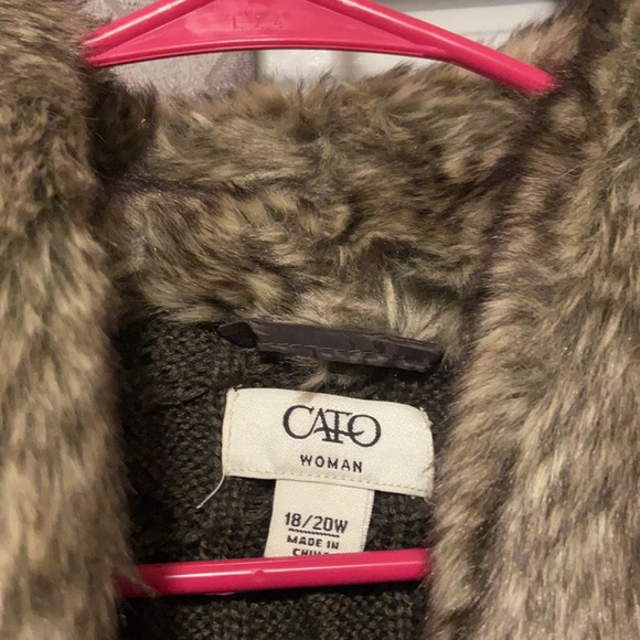 Like new barely worn faux fur and sweater back vest - Picture 2 of 4